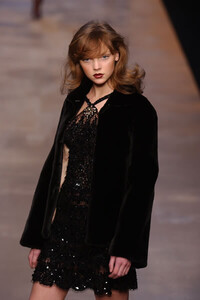 Blumarine-FW2004-Heather-Marks-15.jpg