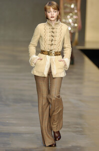 Blumarine-FW2004-Jessica-Stam-01.jpg