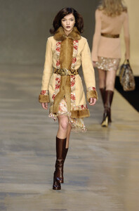 Blumarine-FW2004-Mariacarla-01.jpg