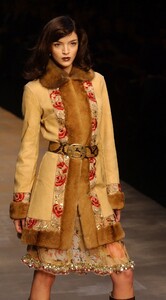 Blumarine-FW2004-Mariacarla-03.jpg