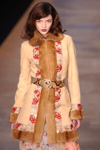 Blumarine-FW2004-Mariacarla-04.jpg