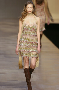 Blumarine-FW2004-Natasha-Poly-02.jpg