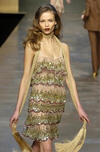 Blumarine-FW2004-Natasha-Poly-04.jpg