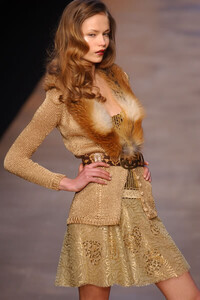 Blumarine-FW2004-Natasha-Poly-13.jpg