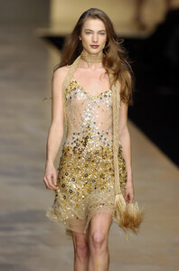 BlumarineFW2004-Jessica-Miller-18.jpg