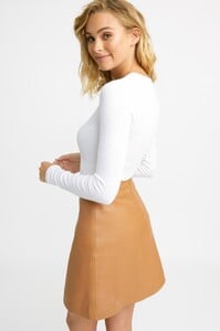 CM253_Harmony_Top_White_02.jpg