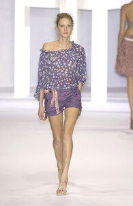 Cacharel-SS2004-Audrey-Lindvall-03.jpg