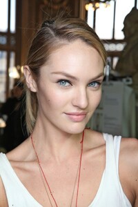 CandiceSwanepoel97654245679976544567.thumb.jpg.e71d924beb4e570839c0ff74d2f8781a.jpg