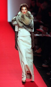 Carolina-Herrera-FW1999.jpg