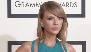 Celebrities_NON-Porn_Sexy_Taylor_Swift_4442564-88.jpg