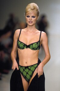 Chantal-Thomass-SS1996-03.jpg