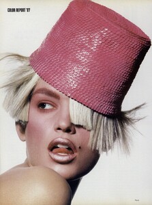 Color_Penn_US_Vogue_October_1987_11.thumb.jpg.56b5d556f852a93c82a9c9525d77f66b.jpg