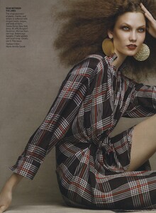 Demarchelier_US_Vogue_November_2009_01.thumb.jpg.e6f5d6c7e8b5ff0f30f8a766fd2b79c3.jpg