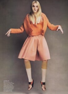 Demarchelier_US_Vogue_September_2007_07.thumb.jpg.4092e151170757afef5b0dce95566c59.jpg