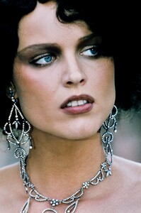 Dior-FW1997-HC.thumb.jpg.6b48d97caa1792ed2aff5390f8055a69.jpg