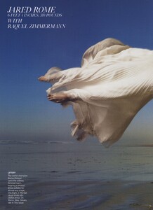 Dream_Leibovitz_US_Vogue_April_2008_13.thumb.jpg.20063048ad90699a119ba3e9f96b27bf.jpg