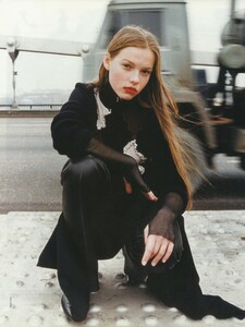 ELLE-RU-Feb2001-Polina-Kouklina-by-HellinKay-02.jpg