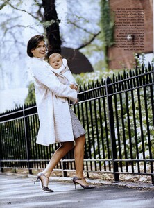 Elgort_US_Vogue_September_1998_05.thumb.jpg.3cea9b33476d5092293f5bd618fc059d.jpg