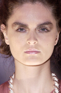 Fendi-SS2004-Details-Anouck.jpg