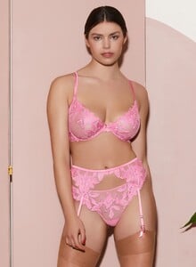 FleurDuMal6903_crop2_2200x2200.jpg