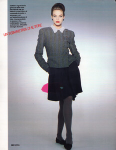 GioiaIT140987no37Tailleur07.thumb.jpg.fd8c176c01b16a4fa663c3f5cbe0b706.jpg