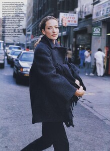 Hanson_US_Vogue_October_1993_03.thumb.jpg.da598828bd402ce9f3eb96e44b73db21.jpg