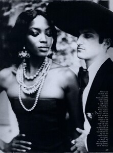 Heat_von_Unwerth_US_Vogue_March_1998_08.thumb.jpg.84bfd38caca081db0ecec6e2e62b72d4.jpg