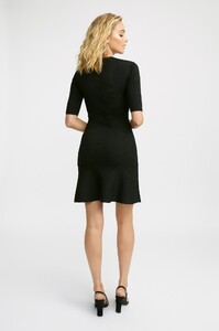 KK2444_Nia_Crew_Dress_Black_03.jpg