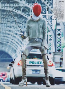 Klein_US_Vogue_September_2009_02.thumb.jpg.a34a560ccca0ac863af9ef8b5f61483c.jpg