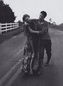 LE_KMCL_Meisel_US_Vogue_September_1993_05.thumb.jpg.9c2e319129b60ea031e81a332a7135a2.jpg