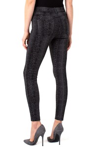 LM2420SZ9-GREY-BLACK-PYTHON-B3.jpg