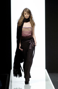 La-Perla-FW2004-01.jpg