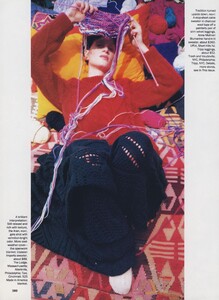 Lagerfeld_US_Vogue_October_1993_03.thumb.jpg.fd4714b172297c48d1a9399320cc3f89.jpg