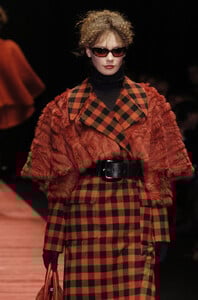 Laura-Biagiotti-FW2004-02.jpg
