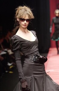 Laura-Biagiotti-FW2004-07.jpg