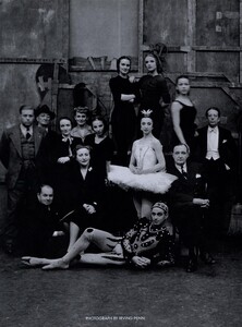 Leibovitz_Penn_US_Vogue_September_1998_03.thumb.jpg.debef46e329981d6c9c1986077b65f4d.jpg