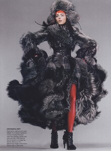McDean_US_Vogue_September_2007_04.thumb.jpg.7fb02671e9e24fa7839fb9350f55d238.jpg