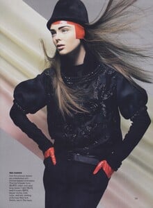 McDean_US_Vogue_September_2007_06.thumb.jpg.ff8f8c71ede37e9f94cd9961534d6176.jpg