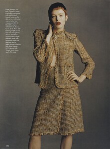 Meisel_US_Vogue_March_1998_03.thumb.jpg.f49134f4a9ab2caef4e3a79c0d464045.jpg