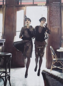 Meisel_US_Vogue_September_2007_02.thumb.jpg.804c0de9661499420bd35e78f9856775.jpg