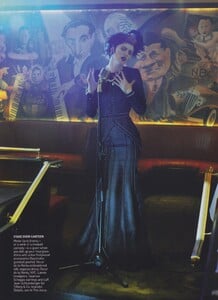 Meisel_US_Vogue_September_2009_10.thumb.jpg.d01d51c8bf52c8d44c5c83b0e219cb14.jpg
