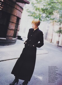 Nicks_US_Vogue_September_1993_04.thumb.jpg.c36fe85714c7f3633aae05f61ef6a810.jpg