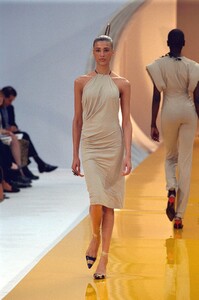 Nina-Ricci-SS2000.jpg