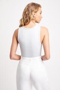 P074_Liv_Sleeveless_Crop_Ash_Blue_02.jpg
