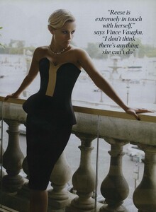 RW_Testino_US_Vogue_November_2008_04.thumb.jpg.907904f2508c4d4d0ec730f9bd1d887e.jpg