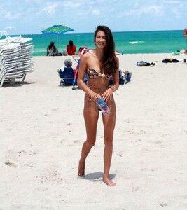 Tao-Wickrath-in-Thong-Bikini-6.jpg