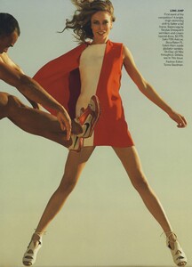 Testino_US_Vogue_April_2008_02.thumb.jpg.7284fab49ffab9e4cd1f0b30f1d927f6.jpg