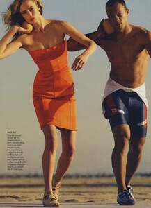 Testino_US_Vogue_April_2008_07.thumb.jpg.48c2c16ab59915023618de7d7b9e70fc.jpg