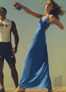 Testino_US_Vogue_April_2008_11.thumb.jpg.d3fda7593cdb29950e417e7ddf5f220d.jpg
