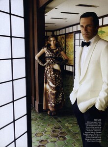 Testino_US_Vogue_December_2008_03.thumb.jpg.212d2da52ced5ea49bdc0aade282b073.jpg